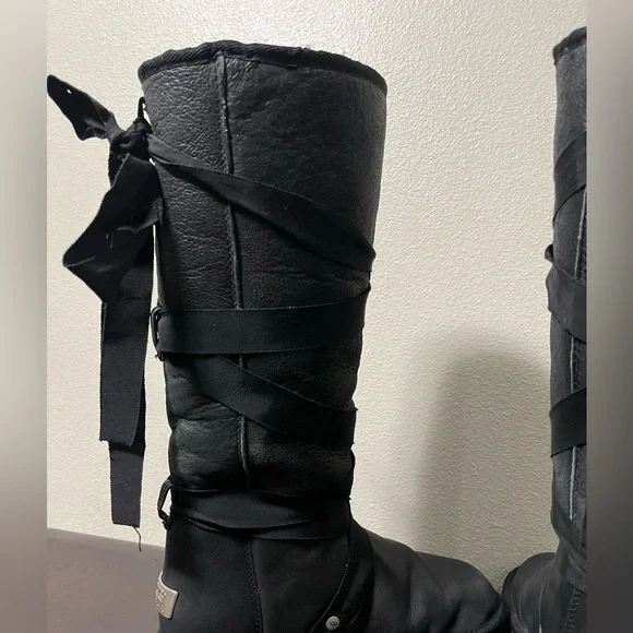 UGG Australia Tall Lace Ribbon Black Leather Sherpa Lined Boots Size 8 - Picture 6 of 13
